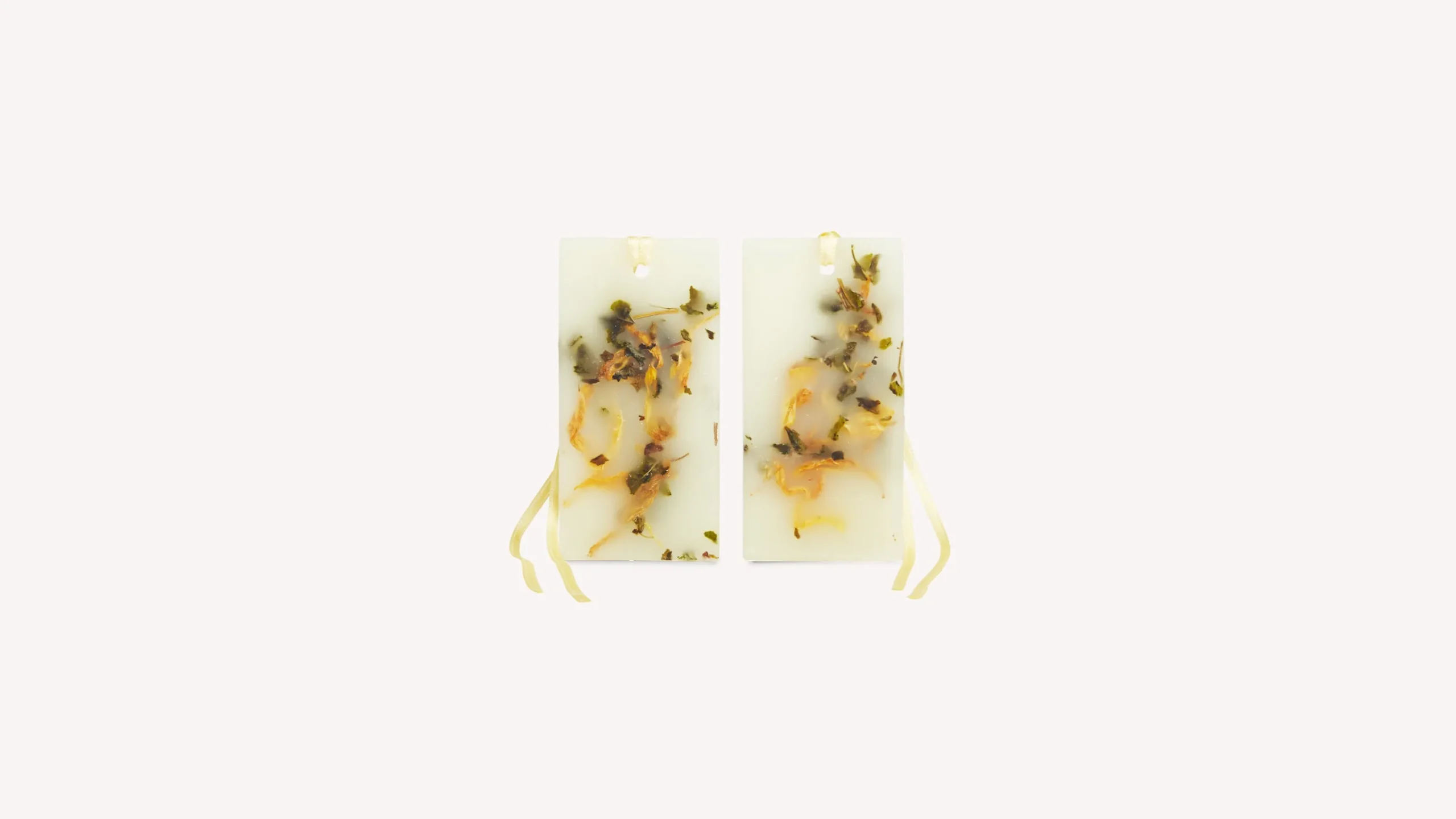 tavolette_di_cera_fresia_1.webp Store Santa Maria Novella Tavolette di Cera Fresia
